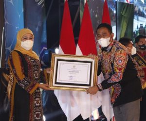 Belum Setahun Jadi Bupati, Achmad Fauzi Borong 5 Penghargaan Nasional