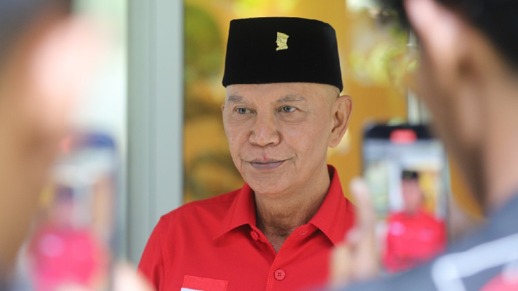 Said Abdullah Ketua Banggar DPR RI Ketua Banggar DPR RI Said Abdullah saat memberikan keterangan terkait rencana impor mobil Agrinas